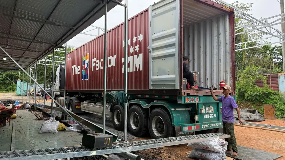 Live Charcoal Container Loading