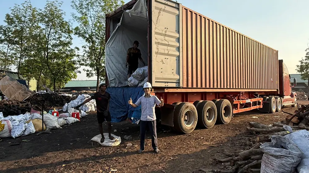 VINACOAL Export Container Loading Team